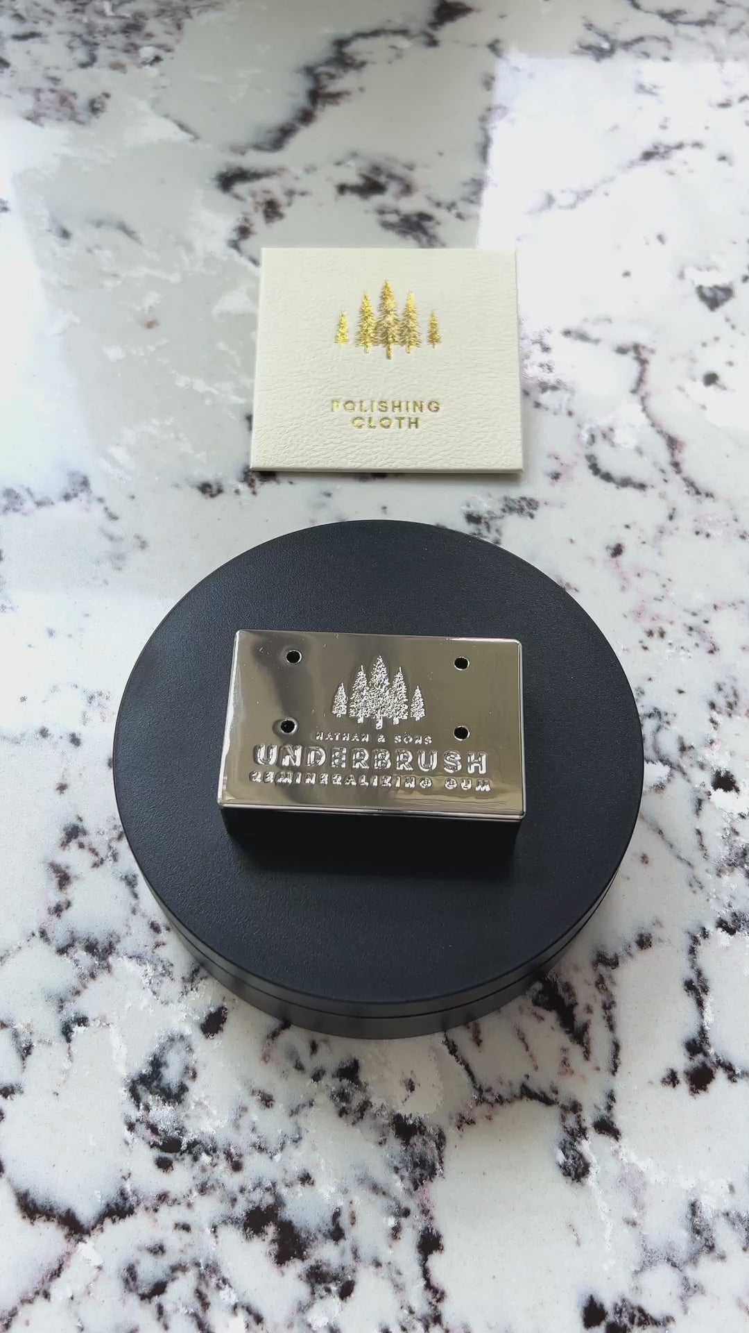 Stainless Slide Snap Gum Case Video displaying the cases fnctionality